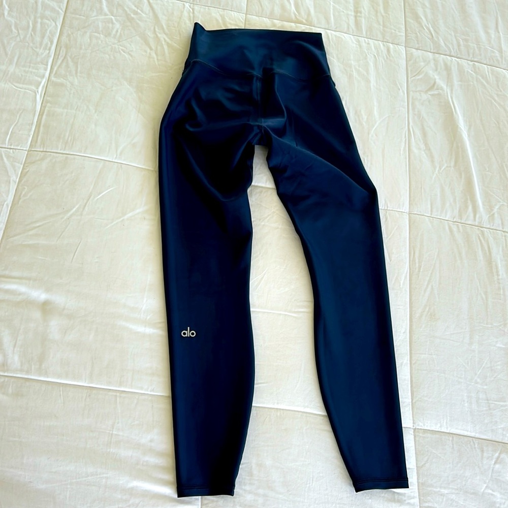 ALO navy blue shiny yoga pants XS